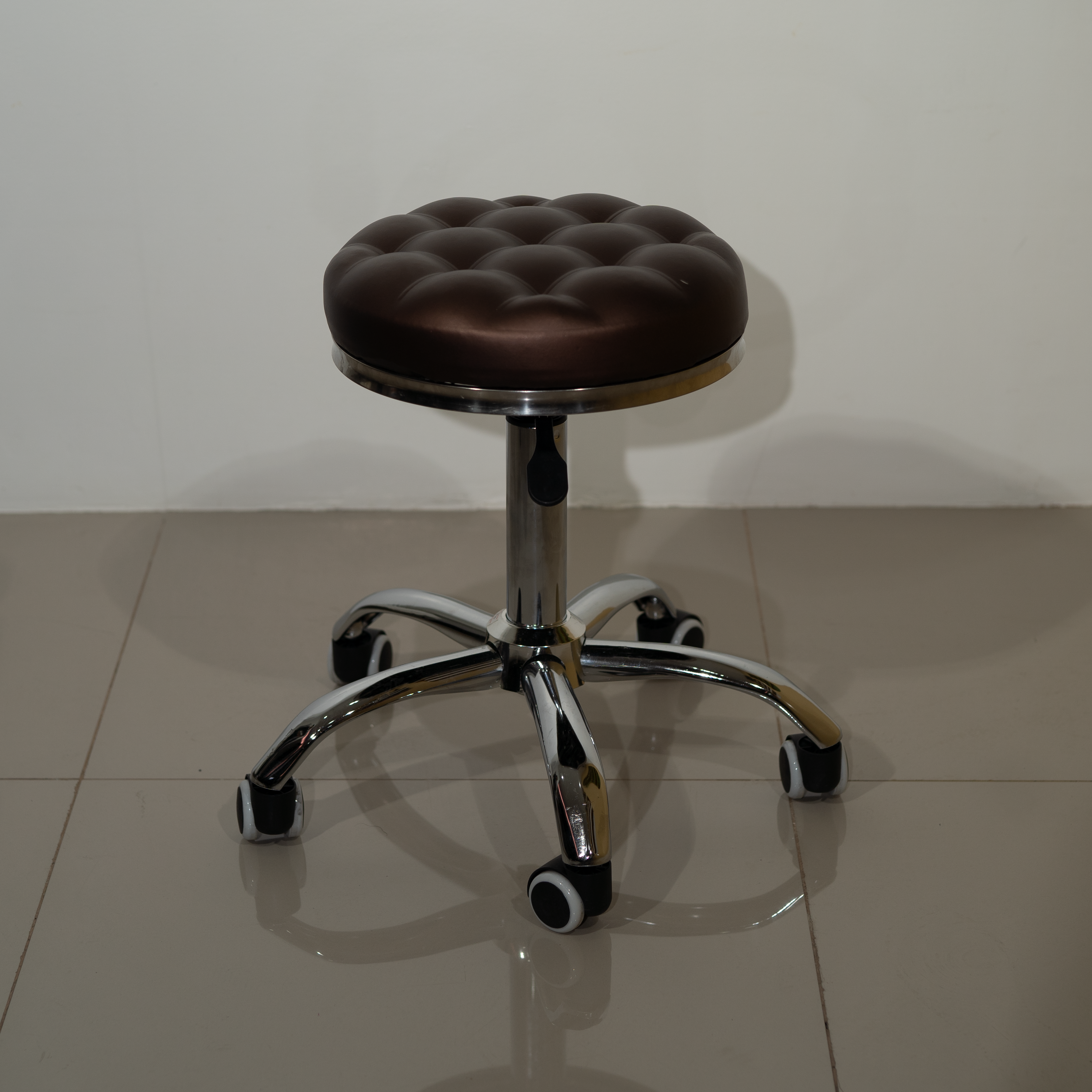 Adjustable Swivel Salon Stool with Wheels – Brown Leather Cushion